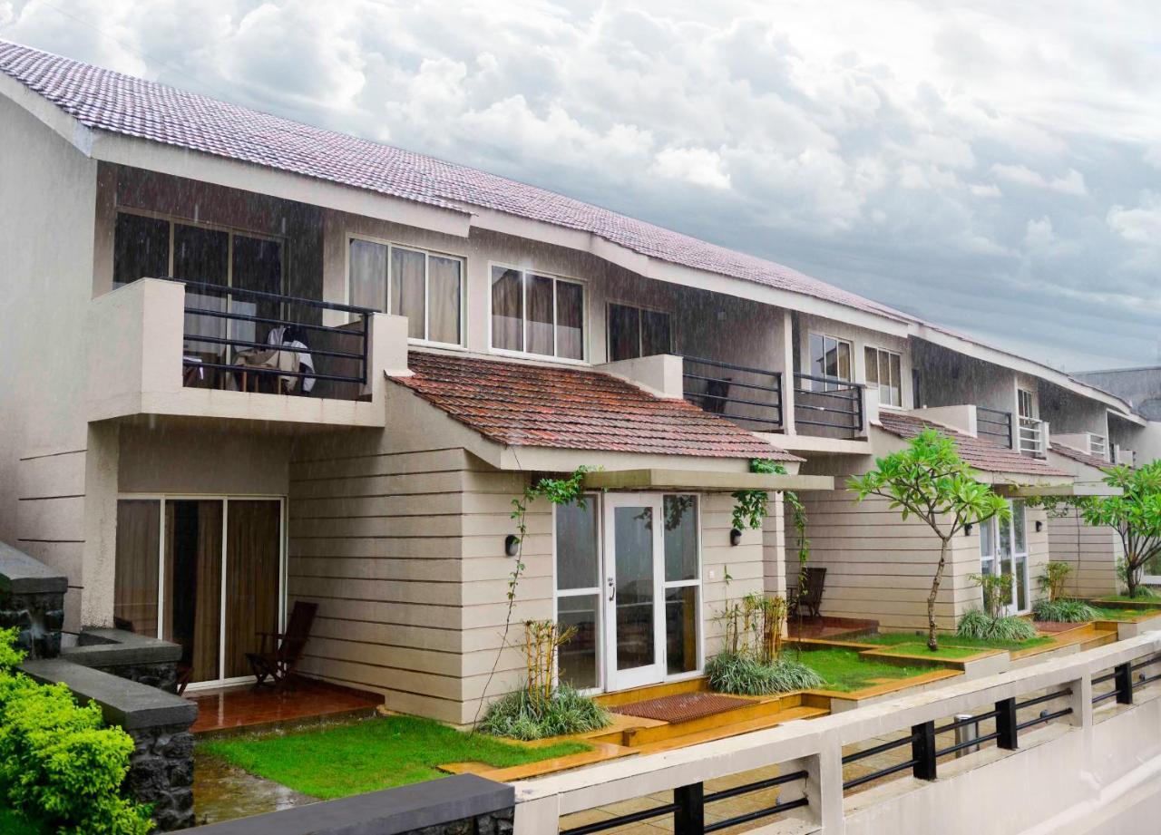 Manas Resort With Petting Zoo, Igatpuri Bagian luar foto