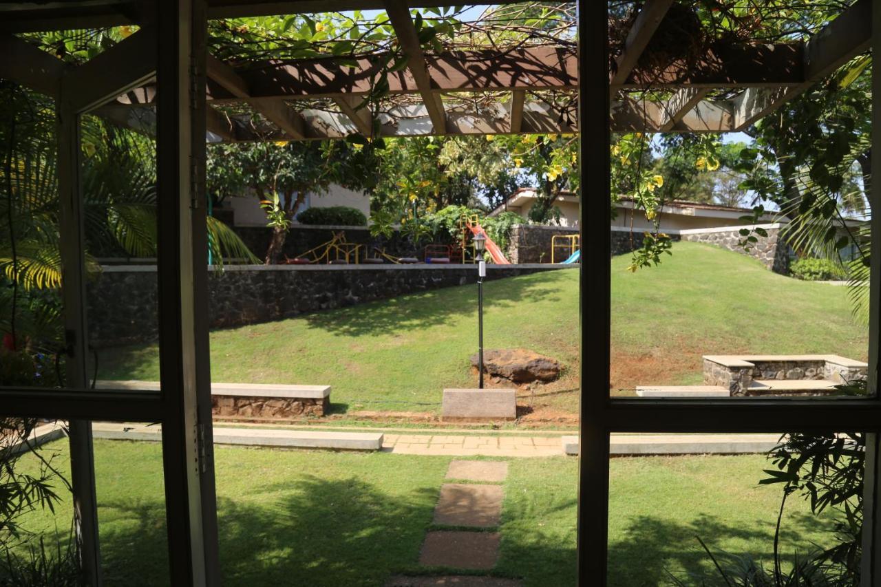 Manas Resort With Petting Zoo, Igatpuri Bagian luar foto