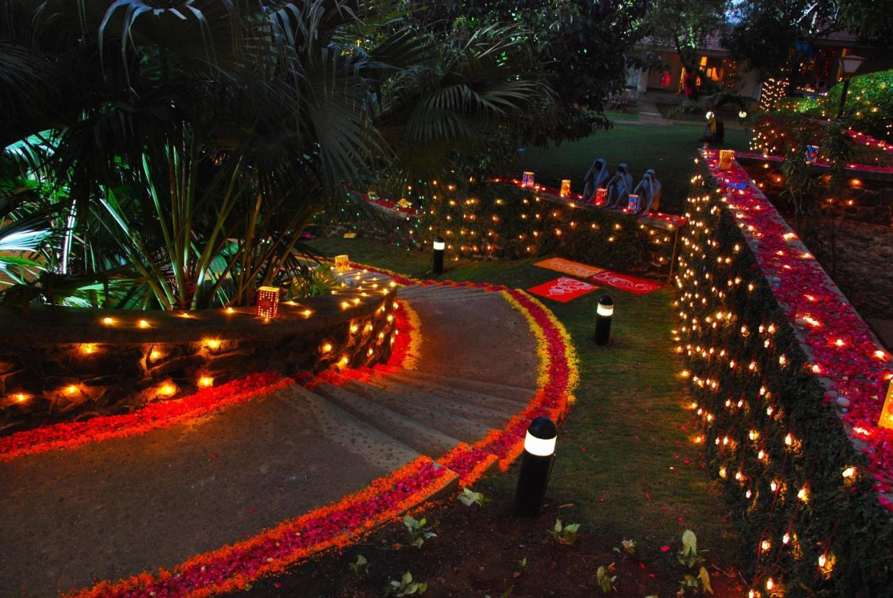 Manas Resort With Petting Zoo, Igatpuri Bagian luar foto