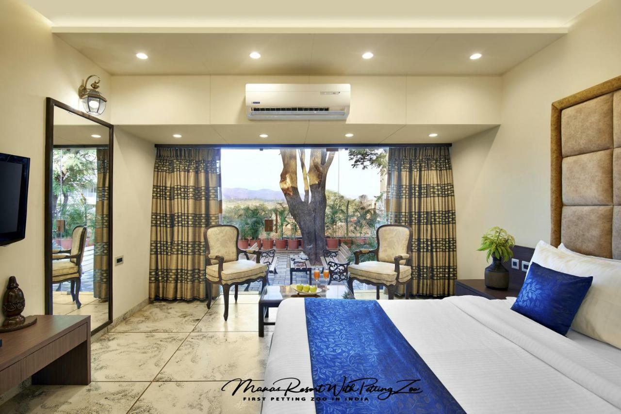 Manas Resort With Petting Zoo, Igatpuri Bagian luar foto